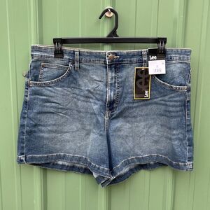 Women’s Lee A-Line Denim Short Size 18